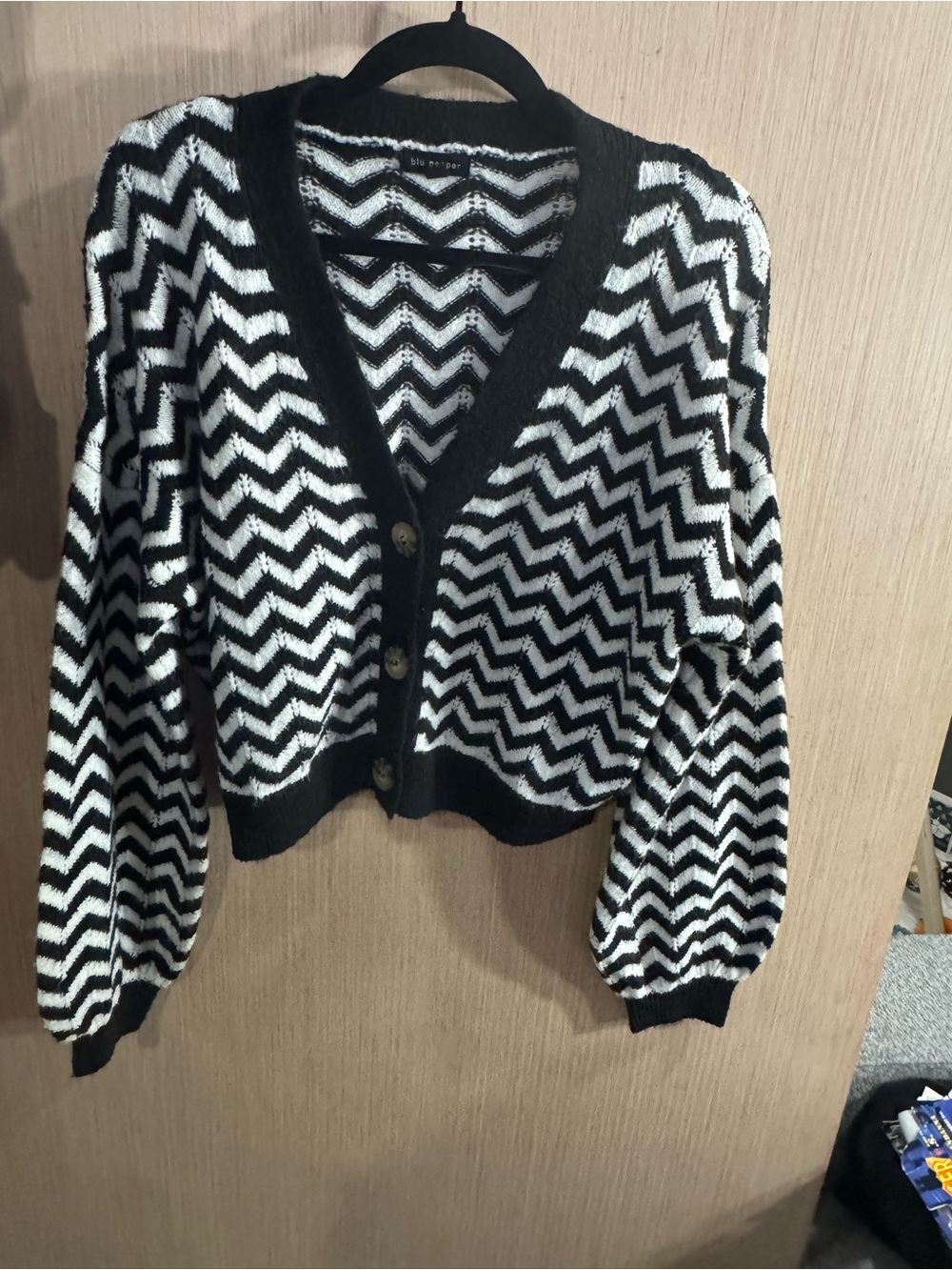 Women’s Blu Pepper Black & White Chevron Button-Front Cardigan Size Small